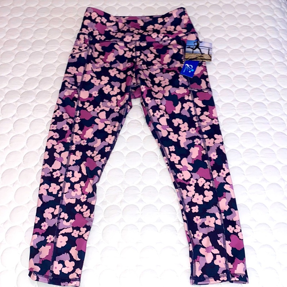 A Core activewear Capri Pants NWT